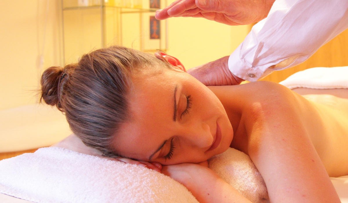 sports-massage-vs-deep-tissue-massage